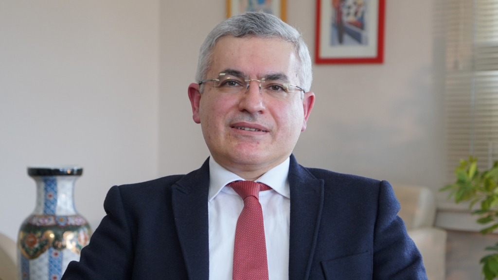 Prof. Dr. Raif Çakmur